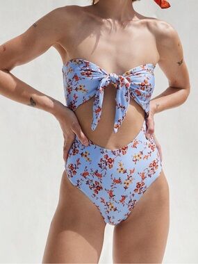 Out From Under Monaco Floral Cutout
One-Piece Swimsuit Size Medium